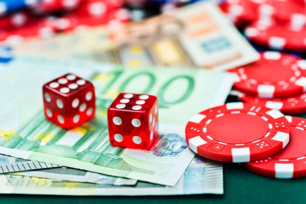 Live dealer playing roulette on mobile device